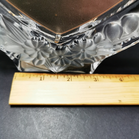 Vintage Studio Nova Crystal Frosted Glass Heart and Bows Picture Frame - Picture 11 of 14